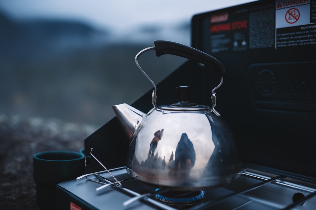 The Ultimate Guide to Essential Camping Gadgets for Beginners